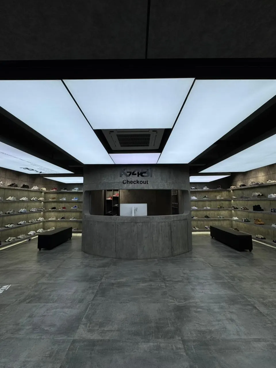 AG 481 store interior