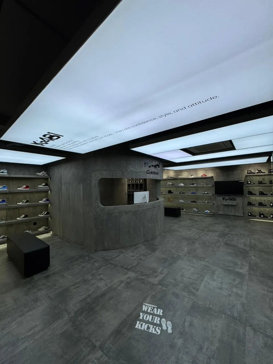 AG 481 store interior